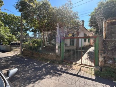 Terreno à venda com 350m² no bairro Tristeza, Zona Sul de Porto Alegre