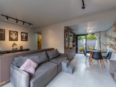 Casa em Condomínio à venda com 3 dormitórios, 200m² e 2 vagas no bairro Tristeza, Zona Sul de Porto Alegre