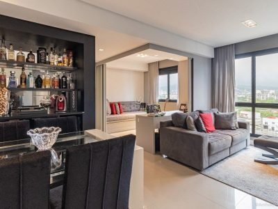 Apartamento à venda com 2 dormitórios, 67m² e 1 vaga no bairro Cristal, Zona Sul de Porto Alegre