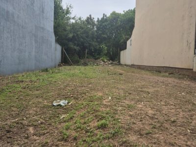 Terreno à venda com 207m² no bairro Guarujá, Zona Sul de Porto Alegre