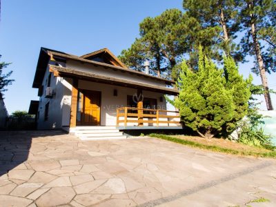 Casa em Condomínio à venda com 3 dormitórios, 177m² e 6 vagas no bairro Hípica, Zona Sul de Porto Alegre