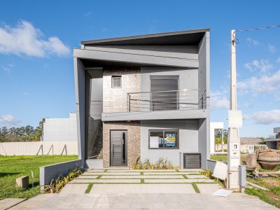 Casa em Condomínio à venda com 3 dormitórios, 150m² e 2 vagas no bairro Hípica, Zona Sul de Porto Alegre