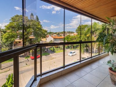 Apartamento à venda com 3 dormitórios, 200m² e 5 vagas no bairro Cristal, Zona Sul de Porto Alegre