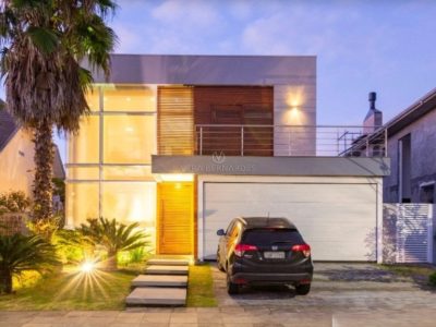 Casa em Condomínio à venda com 3 dormitórios, 308m² e 2 vagas no bairro Alphaville, Zona Sul de Porto Alegre