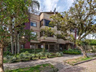 Cobertura à venda com 2 dormitórios, 220m² e 1 vaga no bairro Vila Assunção, Zona Sul de Porto Alegre