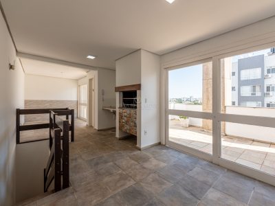 Cobertura à venda com 2 dormitórios, 136m² e 1 vaga no bairro Cristal, Zona Sul de Porto Alegre