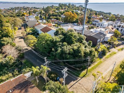 Terreno à venda com 522m² no bairro Vila Assunção, Zona Sul de Porto Alegre