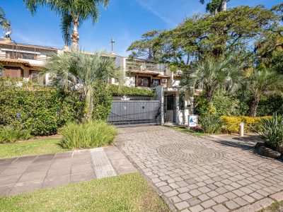 Casa em Condomínio à venda com 3 dormitórios, 275m² e 2 vagas no bairro Tristeza, Zona Sul de Porto Alegre