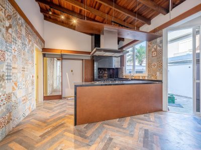 Casa em Condomínio à venda com 4 dormitórios, 211m² e 2 vagas no bairro Lagos de Nova Ipanema, Zona Sul de Porto Alegre