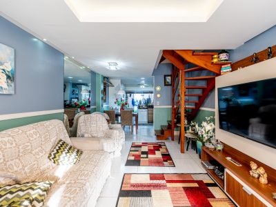 Casa em Condomínio à venda com 4 dormitórios, 175m² e 2 vagas no bairro Ipanema, Zona Sul de Porto Alegre