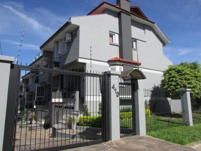 Casa em Condomínio à venda com 3 dormitórios, 223m² e 2 vagas no bairro Jardim Isabel, Zona Sul de Porto Alegre