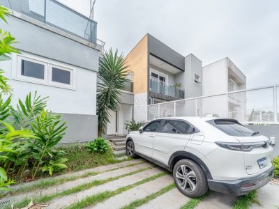 Casa à venda com 3 dormitórios, 207m² e 2 vagas no bairro Lagos de Nova Ipanema, Zona Sul de Porto Alegre