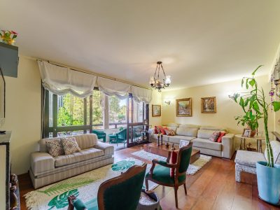 Casa em Condomínio à venda com 3 dormitórios, 247m² e 2 vagas no bairro Ipanema, Zona Sul de Porto Alegre