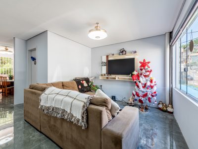 Casa em Condomínio à venda com 3 dormitórios, 200m² e 1 vaga no bairro Cavalhada, Zona Sul de Porto Alegre