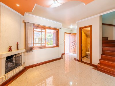Casa à venda com 3 dormitórios, 154m² e 2 vagas no bairro Ipanema, Zona Sul de Porto Alegre