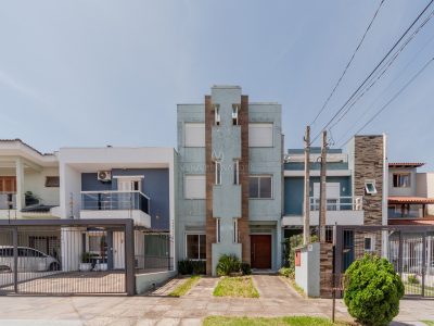 Casa à venda com 3 dormitórios, 194m² e 2 vagas no bairro Lagos de Nova Ipanema, Zona Sul de Porto Alegre