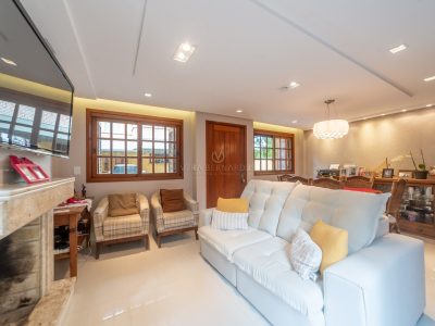 Casa em Condomínio à venda com 3 dormitórios, 179m² e 2 vagas no bairro Ipanema, Zona Sul de Porto Alegre
