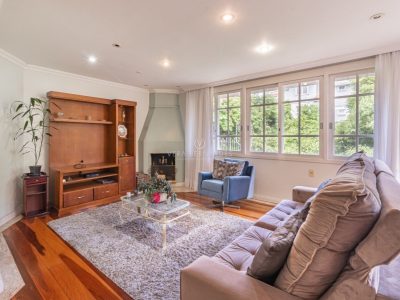 Casa em Condomínio à venda com 3 dormitórios, 351m² e 4 vagas no bairro Jardim Isabel, Zona Sul de Porto Alegre