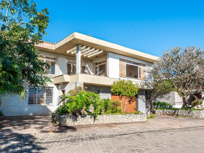Casa em Condomínio à venda com 3 dormitórios, 362m² e 2 vagas no bairro Santa Tereza, Zona Sul de Porto Alegre