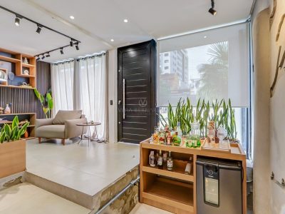 Casa à venda com 2 dormitórios, 153m² e 2 vagas no bairro Tristeza, Zona Sul de Porto Alegre