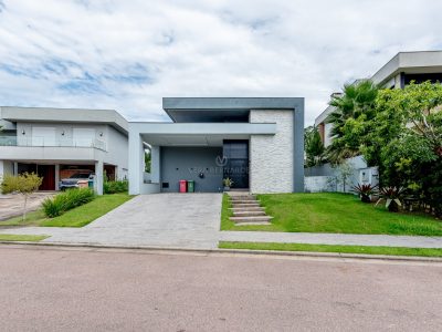 Casa em Condomínio à venda com 4 dormitórios, 260m² e 2 vagas no bairro Alphaville, Zona Sul de Porto Alegre
