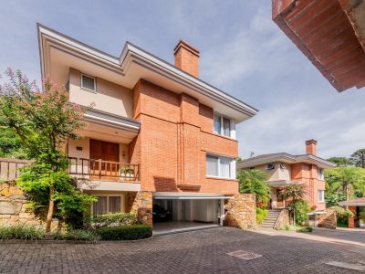 Casa em Condomínio à venda com 3 dormitórios, 343m² e 4 vagas no bairro Pedra Redonda, Zona Sul de Porto Alegre