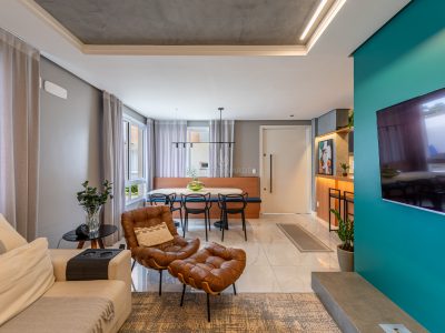 Casa em Condomínio à venda com 3 dormitórios, 154m² e 2 vagas no bairro Vila Assunção, Zona Sul de Porto Alegre