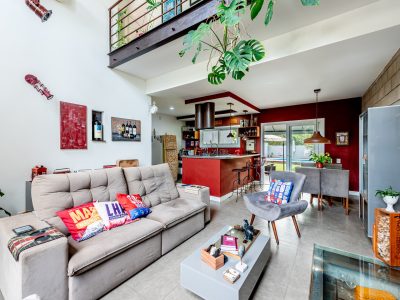 Casa em Condomínio à venda com 3 dormitórios, 138m² e 4 vagas no bairro Aberta dos Morros, Zona Sul de Porto Alegre