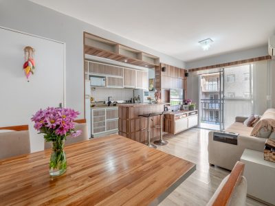 Apartamento à venda com 3 dormitórios, 67m² e 1 vaga no bairro Tristeza, Zona Sul de Porto Alegre