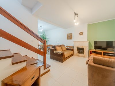 Casa em Condomínio à venda com 3 dormitórios, 192m² e 2 vagas no bairro Ipanema, Zona Sul de Porto Alegre