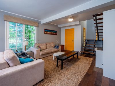Casa em Condomínio à venda com 3 dormitórios, 165m² e 2 vagas no bairro Tristeza, Zona Sul de Porto Alegre
