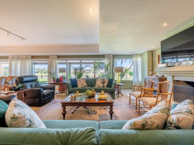 Casa em Condomínio à venda com 4 dormitórios, 533m² e 6 vagas no bairro Terra Ville, Zona Sul de Porto Alegre