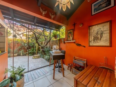Casa em Condomínio à venda com 3 dormitórios, 177m² e 2 vagas no bairro Ipanema, Zona Sul de Porto Alegre