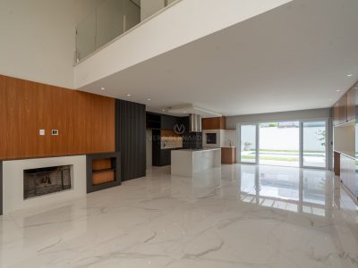 Casa em Condomínio à venda com 3 dormitórios, 290m² e 2 vagas no bairro Alphaville, Zona Sul de Porto Alegre