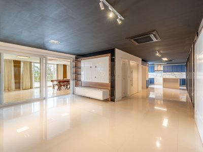 Apartamento à venda com 4 dormitórios, 448m² e 3 vagas no bairro Vila Assunção, Zona Sul de Porto Alegre