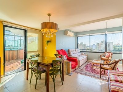 Cobertura à venda com 3 dormitórios, 145m² e 2 vagas no bairro Tristeza, Zona Sul de Porto Alegre