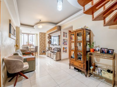 Cobertura à venda com 3 dormitórios, 121m² e 2 vagas no bairro Cristal, Zona Sul de Porto Alegre