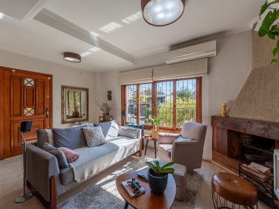 Casa em Condomínio à venda com 3 dormitórios, 153m² e 2 vagas no bairro Tristeza, Zona Sul de Porto Alegre