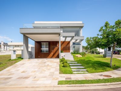 Casa em Condomínio à venda com 3 dormitórios, 331m² e 2 vagas no bairro Alphaville, Zona Sul de Porto Alegre