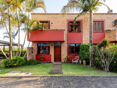 Casa em Condomínio à venda com 3 dormitórios, 170m² e 2 vagas no bairro Cavalhada, Zona Sul de Porto Alegre