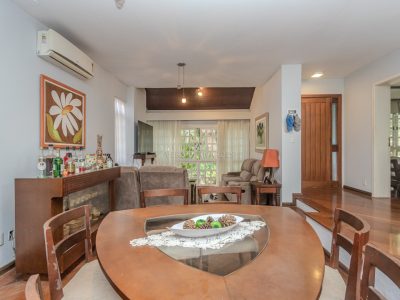 Casa em Condomínio à venda com 4 dormitórios, 318m² e 3 vagas no bairro Ipanema, Zona Sul de Porto Alegre