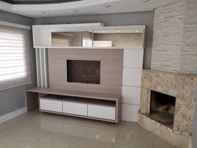 Casa em Condomínio à venda com 3 dormitórios, 143m² e 4 vagas no bairro Vila Nova, Zona Sul de Porto Alegre