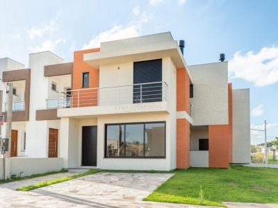 Casa à venda com 3 dormitórios, 147m² e 2 vagas no bairro Hípica, Zona Sul de Porto Alegre