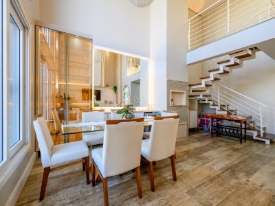 Casa à venda com 2 dormitórios, 112m² e 1 vaga no bairro Lagos de Nova Ipanema, Zona Sul de Porto Alegre