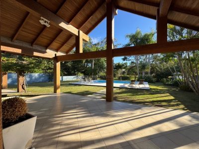 Casa em Condomínio à venda com 3 dormitórios, 400m² e 4 vagas no bairro Terra Ville, Zona Sul de Porto Alegre