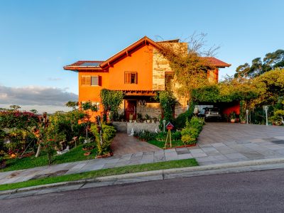 Casa em Condomínio à venda com 3 dormitórios, 399m² e 4 vagas no bairro Alphaville, Zona Sul de Porto Alegre