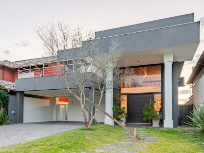 Casa em Condomínio à venda com 3 dormitórios, 470m² e 2 vagas no bairro Terra Ville, Zona Sul de Porto Alegre