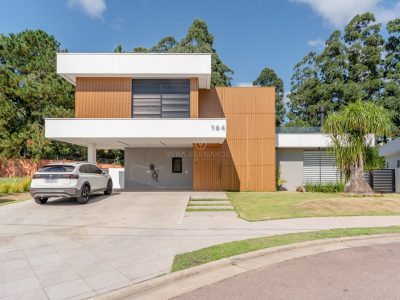 Casa em Condomínio à venda com 4 dormitórios, 340m² e 4 vagas no bairro Alphaville, Zona Sul de Porto Alegre