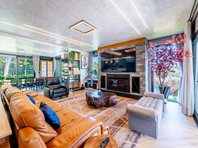 Casa em Condomínio à venda com 4 dormitórios, 359m² e 4 vagas no bairro Alphaville, Zona Sul de Porto Alegre