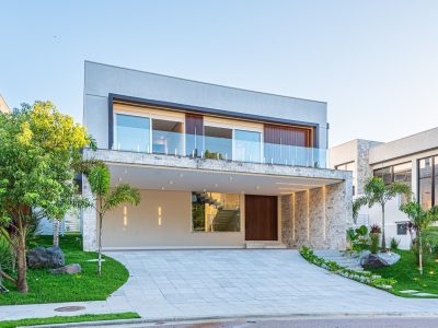 Casa em Condomínio à venda com 4 dormitórios, 387m² e 3 vagas no bairro Alphaville, Zona Sul de Porto Alegre